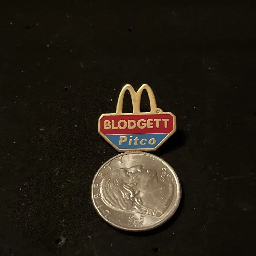 McDonald's Blodgett Pitco Employee‎ Lapel Hat Pin